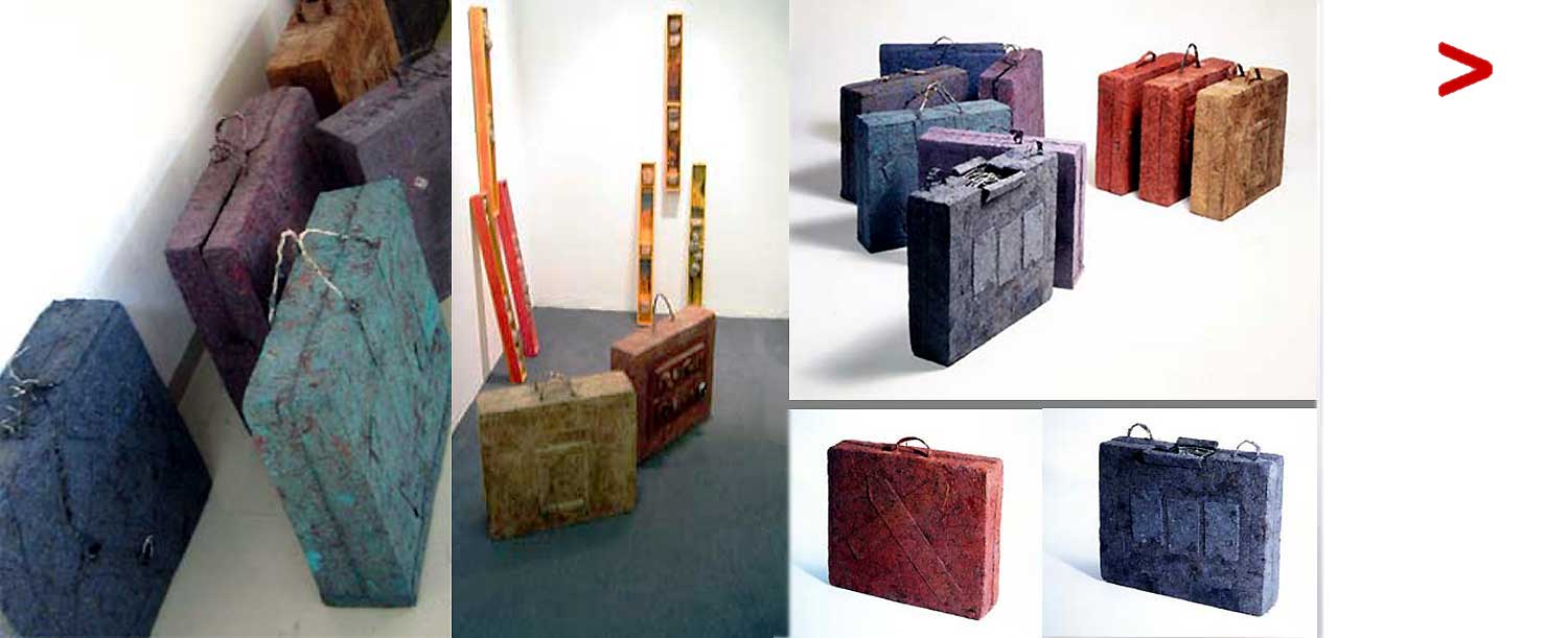 Kofferserie ein Kunstwerk zum Thema Migration