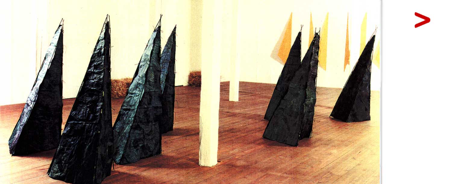 Zelte eine Objektgruppe von Gisela von Waldow